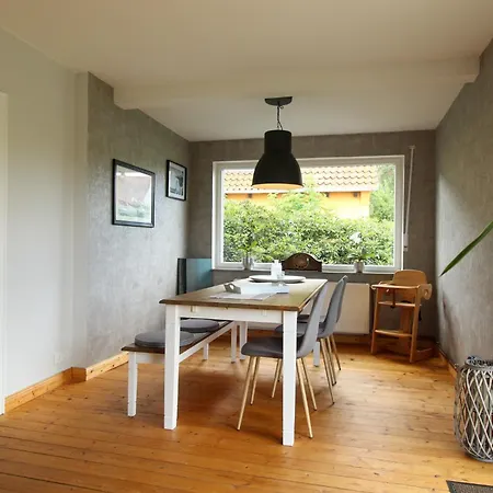 Holiday home Familienurlaub Im Gemuetlichen *